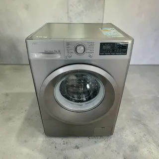 Lavadora LG 7kg acero inoxidable