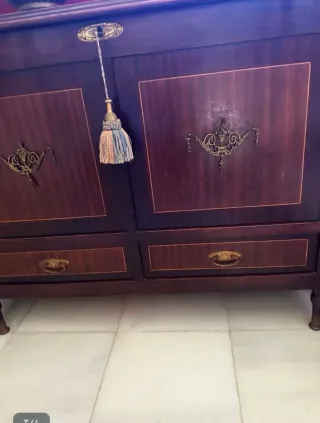 Cómoda vintage madera y metal