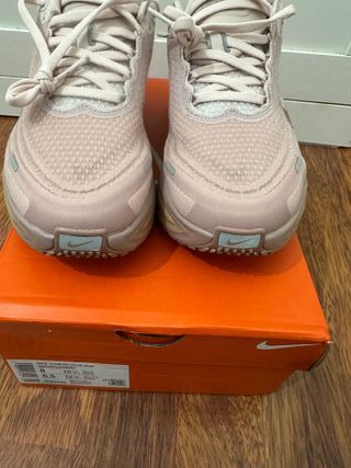 Nike Vomero Plus 38.5 Bege/Rosa