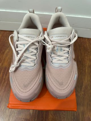 Nike Vomero Plus 38.5 Bege/Rosa