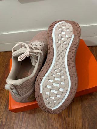 Nike Vomero Plus 38.5 Bege/Rosa