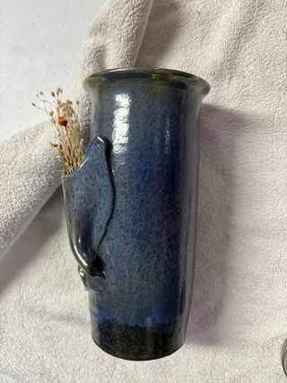 Florero de cerámica azul
