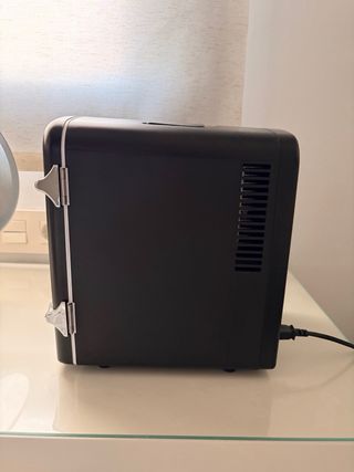 Nevera cosméticos/refrescos FLAMINGUEO