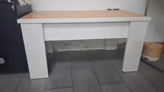 Mesa auxiliar elevable madera y blanco