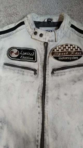 Giacca in pelle stile biker