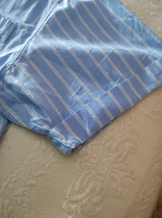 Camisa de rayas azules