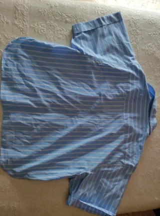 Camisa de rayas azules