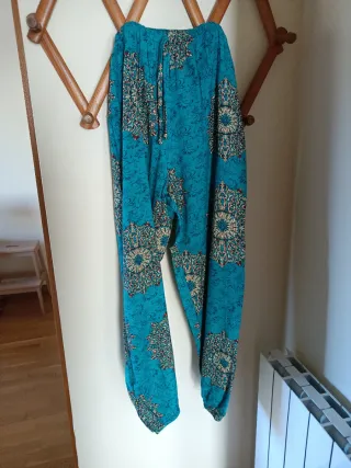 Pantalón veraniego estampado