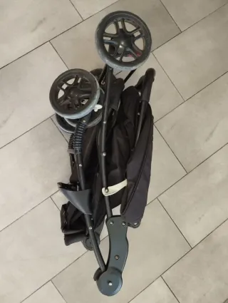 Passeggino leggero nero
