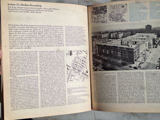 Lote de 2 Revistas “Casabella” No 492 y No 493