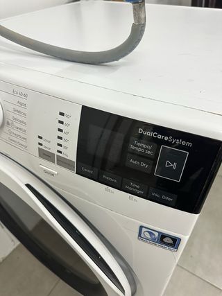 Lavadora Electrolux PerfectCare 700 8/6kg