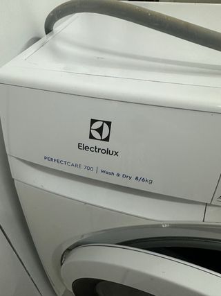 Lavadora Electrolux PerfectCare 700 8/6kg
