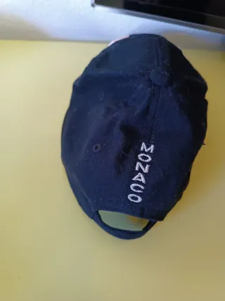 Lote 4 gorras a 4€ todas