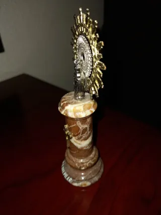 Virgen del Pilar con pedestal