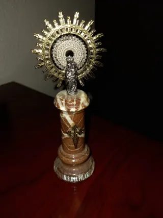Virgen del Pilar con pedestal