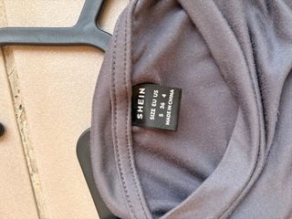 Camiseta gris crop top manga larga