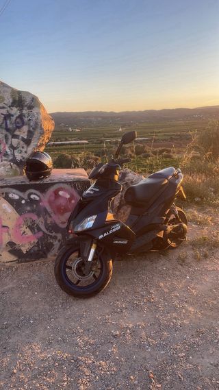 Aprilia SR 50 R Scooter Negra