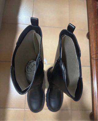 Botas altas negras