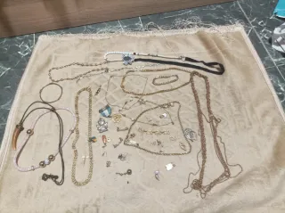 Lote Bisutería antiguas algunos banados en oro