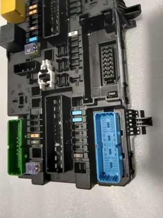 Caixa fusíveis Opel Astra H 1.3 CDTI