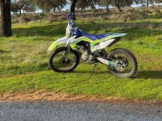 Moto campo Rebel Master 250