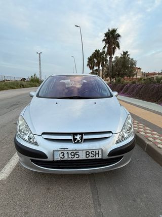 Peugeot 307 2.0 HDi – Año 2002 – 215.000 km