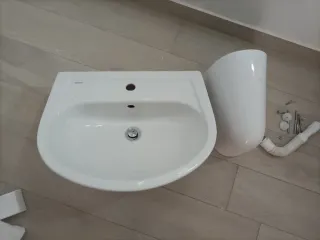 Lavabo de baño de cerámica blanco