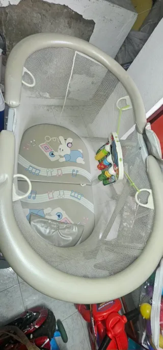 Trona infantil con diseño de animales