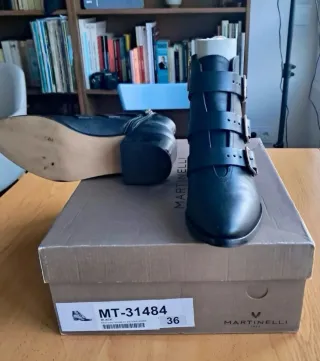 Botines Martinelli Negros Hebillas