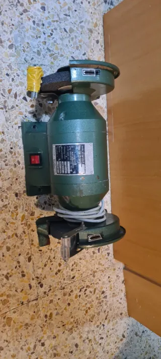 Amoladora de banco 550W, piedra/muela 150 mm