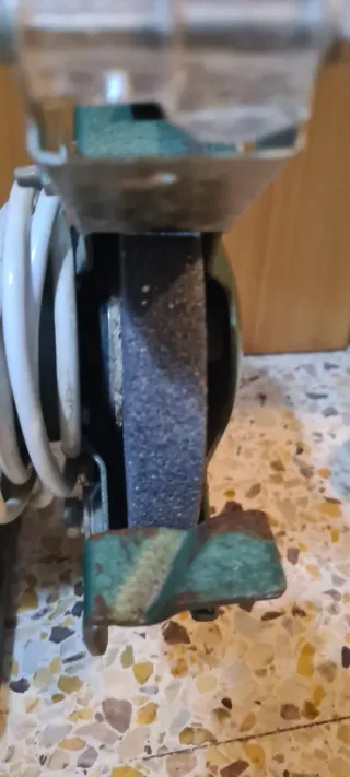 Amoladora de banco 550W, piedra/muela 150 mm
