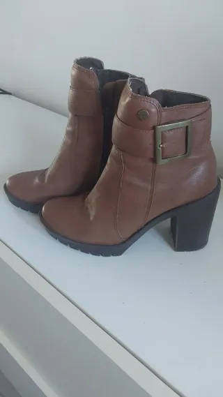 Botines marrones