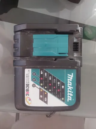 Radial a batería Makita LXT