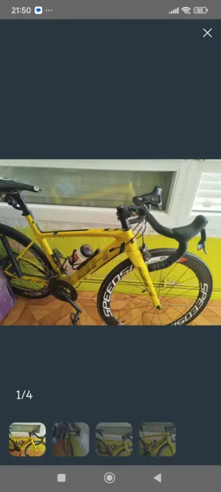 Bicicleta de carretera amarilla