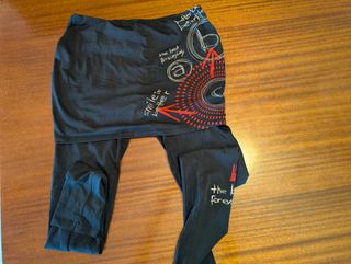 Falda pantalón negra DESIGUAL