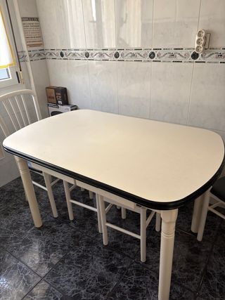 Mesa de comedor extensible blanca