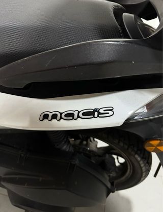 Benelli Macis 125cc Scooter