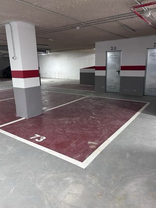 Plaza de garaje recién reformada en Benetusser