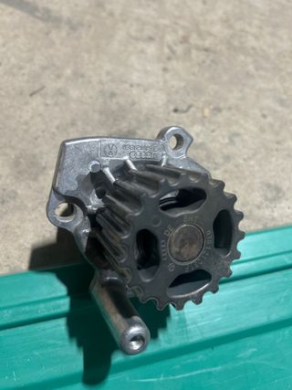 Bomba de agua Audi VW 038121019E