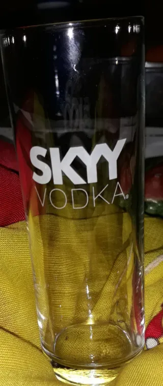 Vaso SKYY VODKA Cristal Tubo