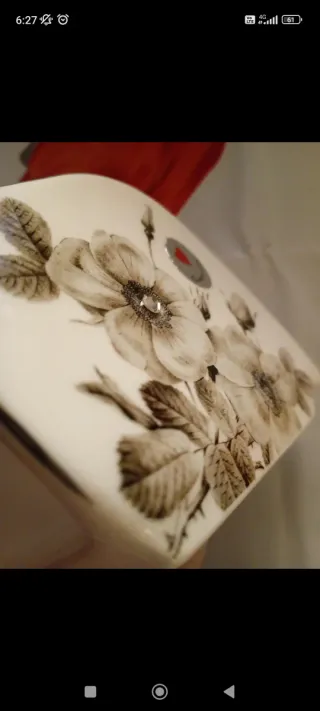 Portatovaglioli in ceramica con fiori