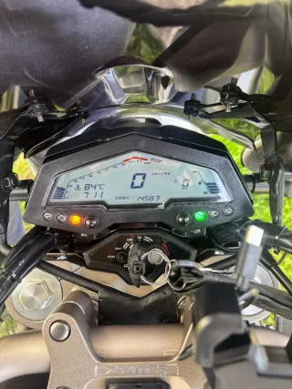 Zontes G1 125cc Negra con Extras