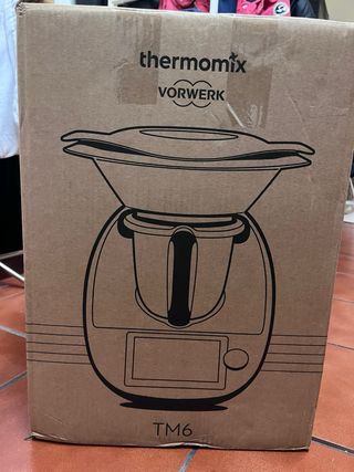 Thermomix TM6 con todos sus accesorios