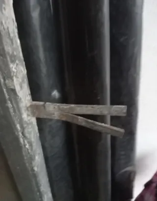 PUERTA DE HIERRO CON CRISTALES + LLAVES + MARCO