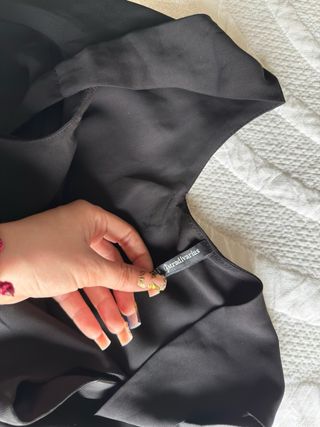 Top Stradivarius bordado de flores