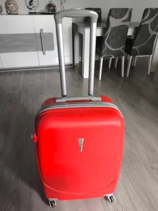 Maleta Rígida Alexander Roja T- Mediana