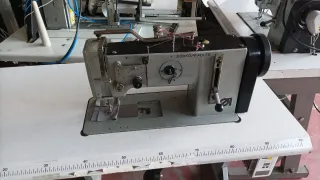 Máquina de coser Durkopp Adler 267 triple arrastre
