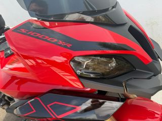 BMW S1000XR Roja y Negra