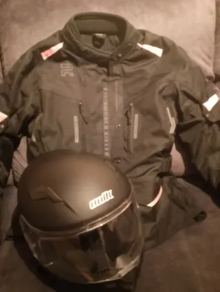 Conjunto Casco y Chaqueta Moto Talla M