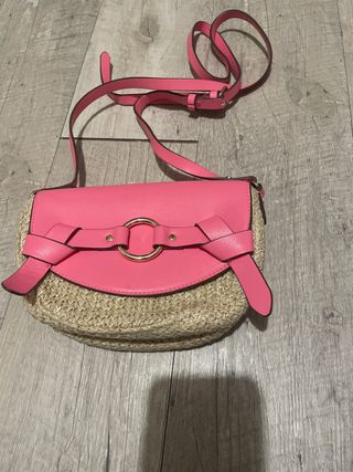 Bolso rosa y dorado de paja